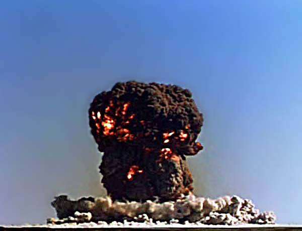Zdjęcia ukazujące potęgę wybuchów jądrowych - 029.jpg