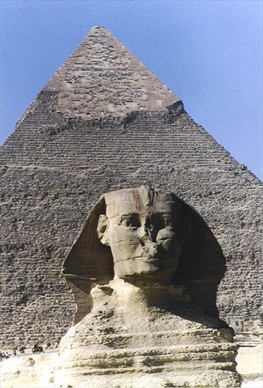 HISTORIA SZTUKI - Sfinks i piramida Chefrena.jpg