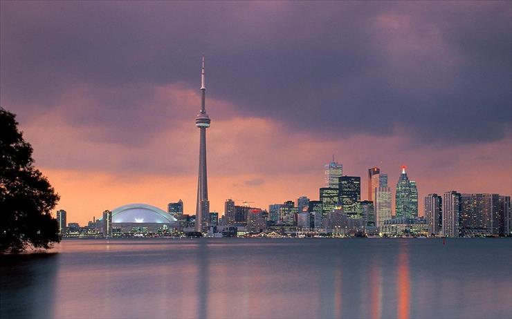TAPETY ZNANE MIEJSCA ŚWIATA - Toronto Skyline Ontario Canada.jpg