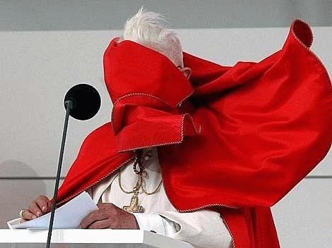10 - Zdjęcia o których znani woleliby zapomnieć - Benedykt XVI - 2.jpg