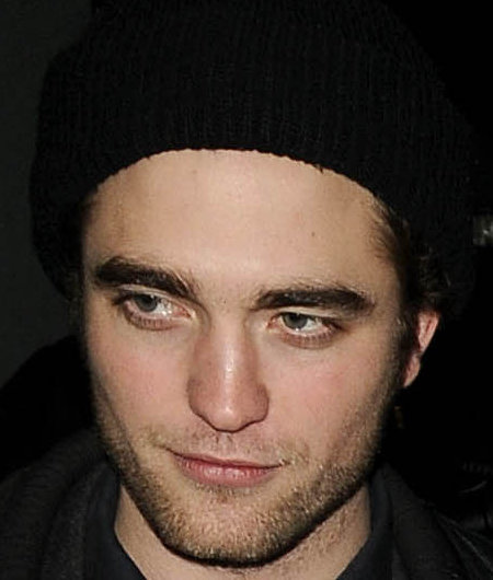 Robert Pattinson - Vogue-Dinner-Feb2009.jpg