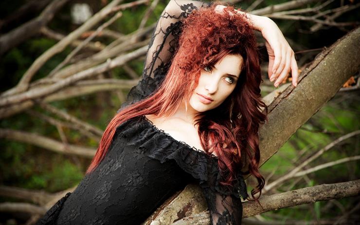 Tapety - Girls_Models_Models_S_Red-haired_Susan_Coffey_027122_.jpg