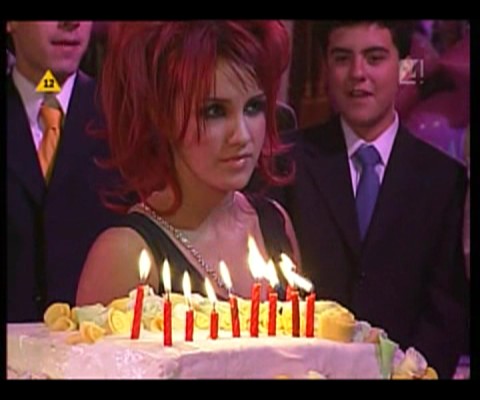 Dulce Maria - Zq6w_ZpSHpcOln04.jpg