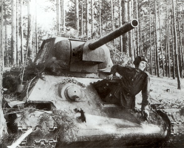 TAPETY CZOŁGI - Czołg średni T-34 76 fot. 3.jpg