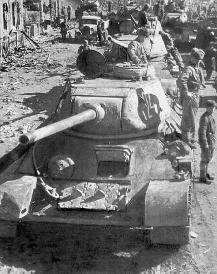 TAPETY CZOŁGI - Czołg średni T-34 85 fot. 12.jpg