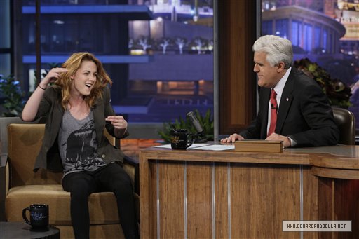 08.10 Kristen w  Tonight Show - mq012.jpg