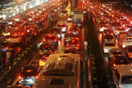 Chiny - beijing-traffic-jams-congestion-03-560x373.jpg
