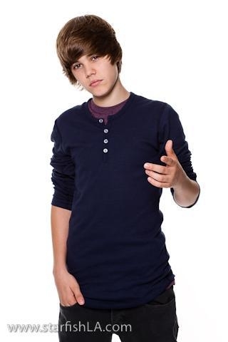 Justin Bieber - Justin-Photoshoot-justin-bieber-8955484-320-480.jpg
