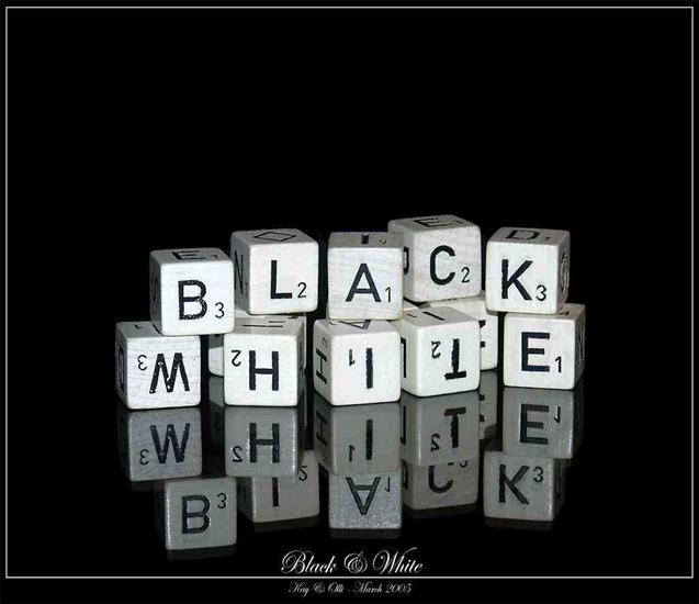 Nieposegregowane - Black_and_White_by_oelje.jpg