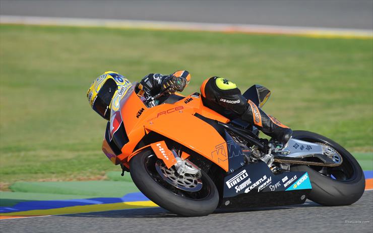 KTM - KTM RC8 Superstock 1440x900_c51.jpg