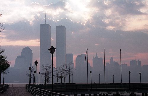   11 września 2001 World Trade Center - ManhattanSkyline01-big.jpg