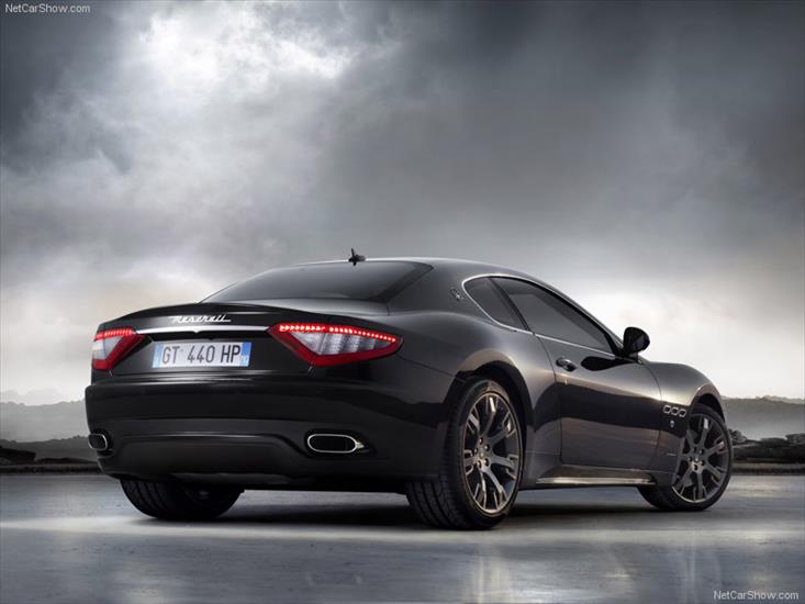 Galeria Aut - Maserati-GranTurismo_S_2009_800x600_wallpaper_131.jpg