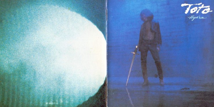 02 TOTO - Hydra  1979 - Toto - Hydra - Booklet.jpg