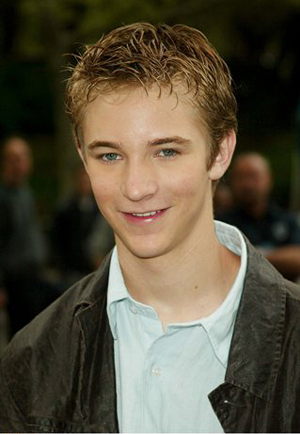 Michael Welch - Mike - upfront09.bmp