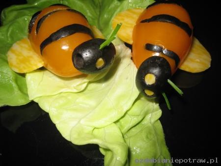zdjęcia dekoracji tortów - pszczolka-z-pomidora.jpg